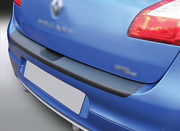 Zaštitna letva stražnjeg branika pogodno za Renault Megane Hatchback 11.2008-02.2016  precizno pristajanje s dubokim zaštitnim rubom, ABS plastika- posebna boja izgled karbonskih vlakana