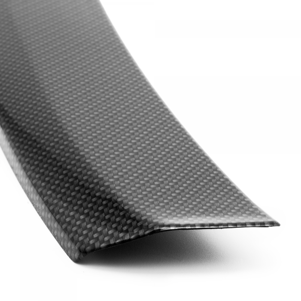 Ladekantenschutz passend für Seat Leon Sportstourer Kombi ST ab BJ. 11.2013-12.2016 auch für X-Perience, FR, Cupra passgenau mit Abkantung ABS- Sonderfarbe Carbon Optik