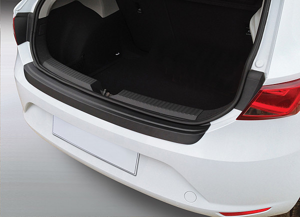 Zaštitna letva stražnjeg branika pogodno za Seat Leon Hatchback 11.2012-03.2020 također za SC, FR, CUPRA precizno pristajanje s dubokim zaštitnim rubom, ABS plastika- boja crna mat