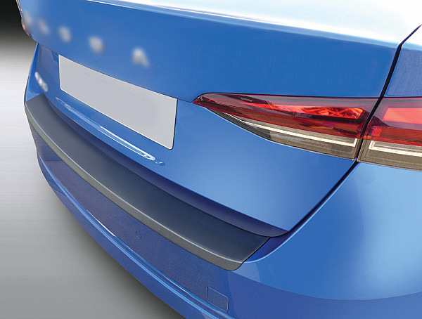 Zaštitna letva stražnjeg branika pogodno za Skoda Octavia IV Limuzina 04.2020-> nije za RS precizno pristajanje s dubokim zaštitnim rubom, ABS plastika- posebna boja izgled karbonskih vlakana