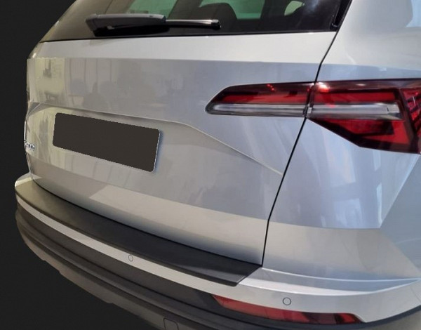 Ladekantenschutz passend für Skoda Karoq ab BJ. 12.2021> nicht für Scout passgenau mit Abkantung ABS- Farbe schwarz