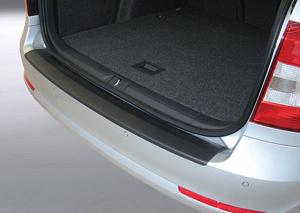 Zaštitna letva stražnjeg branika pogodno za Skoda Octavia II Combi Karavan & Limuzina 01.2009-05.2013 nije za RS precizno pristajanje s dubokim zaštitnim rubom, ABS plastika- boja crna mat