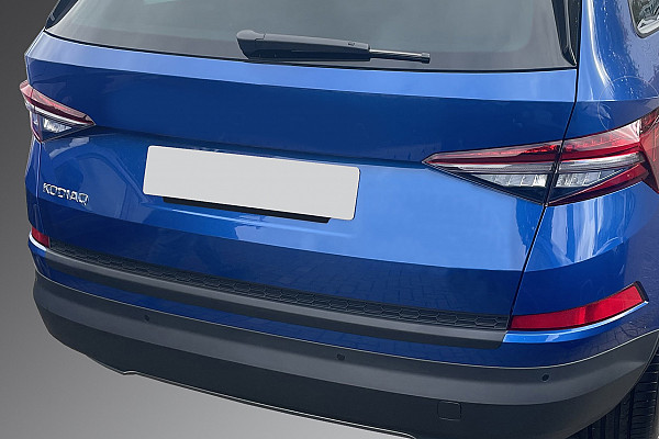 Zaštitna letva stražnjeg branika pogodno za Skoda Kodiaq BJ.07.2021-04.2023  precizno pristajanje s dubokim zaštitnim rubom, ABS plastika- posebna boja izgled brušeni aluminij