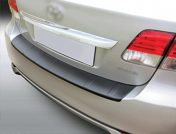 Ladekantenschutz passend für Toyota Avensis Limousine ab BJ. 1.2012-5.2015  passgenau mit Abkantung ABS- Farbe schwarz