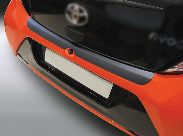 Zaščitna letvica zadnjega odbijača kompatibilna za Toyota Aygo 05.2014-05.2019  zaščita nakladalnega roba z globokim zaščitnim robom, ABS plastika- barva črna mat