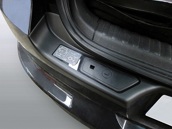Zaštitna letva stražnjeg branika pogodno za Volkswagen Tiguan 10.2007-03.2016 uz tvornički ugrađenom kukom za prikolicu precizno pristajanje s dubokim zaštitnim rubom, ABS plastika- boja crna mat