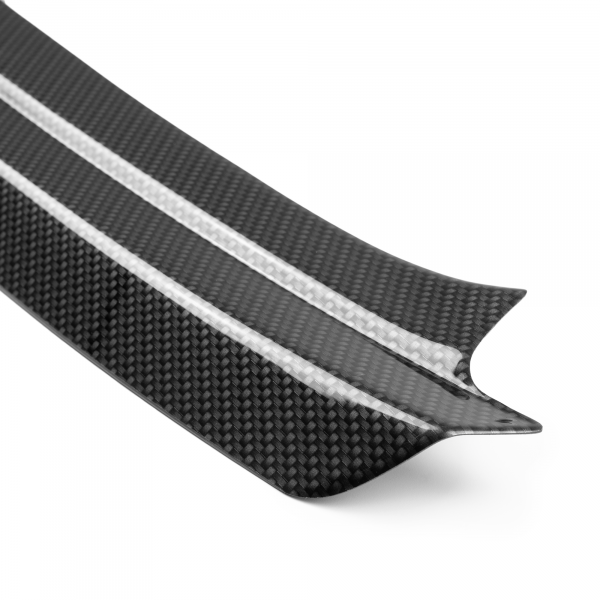 Ladekantenschutz passend für Volvo V40 & V40 Cross Country ab BJ. 8.2012-1.2020  passgenau mit Abkantung ABS- Sonderfarbe Carbon Optik