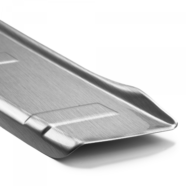 Zaštitna letva stražnjeg branika pogodno za Volvo XC60 07.2017->  precizno pristajanje s dubokim zaštitnim rubom, ABS plastika- posebna boja izgled brušeni aluminij