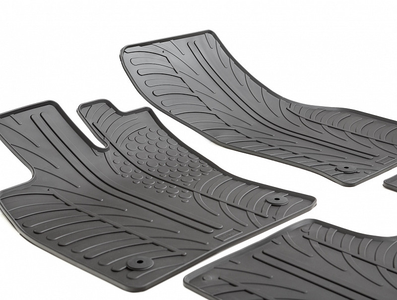 Why Aroba Rubber Car Mats Are Essential for Every Vehicle